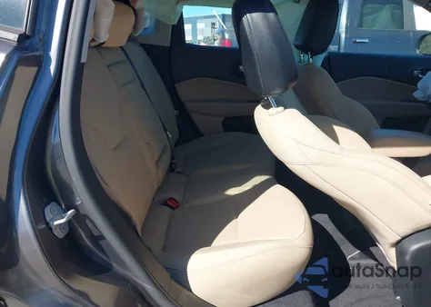 2019 Jeep Compass Sport Fwd z USA, uszkodzony, nr VIN 3C4NJCAB8KT809675